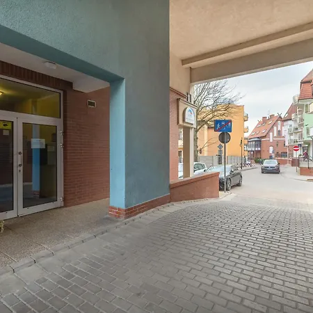 Apartment Jasny I Delikatny Apartament Sun Seasons 24 W Kolobrzegu By Noclegi Renters *