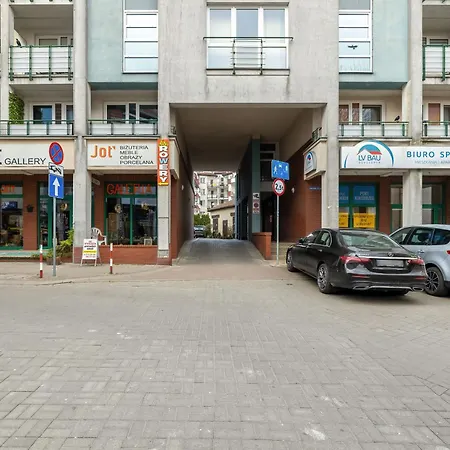 Apartment Jasny I Delikatny Apartament Sun Seasons 24 W Kolobrzegu By Noclegi Renters