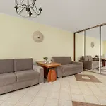 Jasny I Delikatny Sun Seasons 24 W Kolobrzegu By Renters Apartman Kołobrzeg