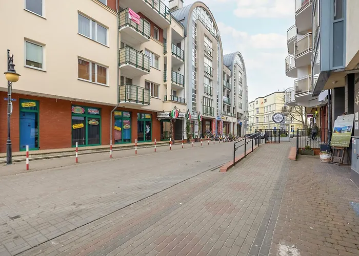 Jasny I Delikatny Sun Seasons 24 W Kolobrzegu By Renters Apartman