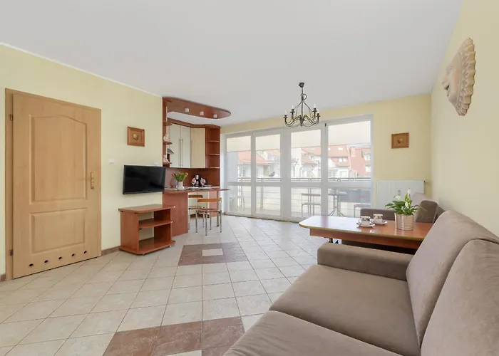 Jasny I Delikatny Sun Seasons 24 W Kolobrzegu By Renters Apartman