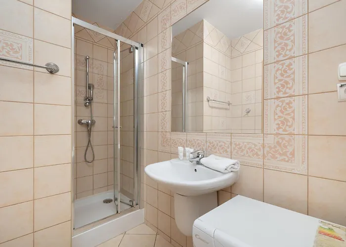 Jasny I Delikatny Sun Seasons 24 W Kolobrzegu By Renters